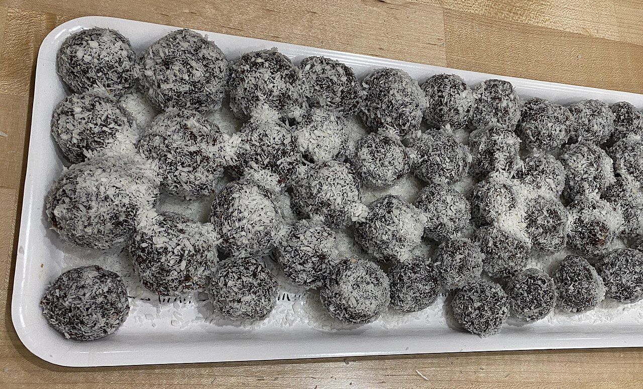 Date balls