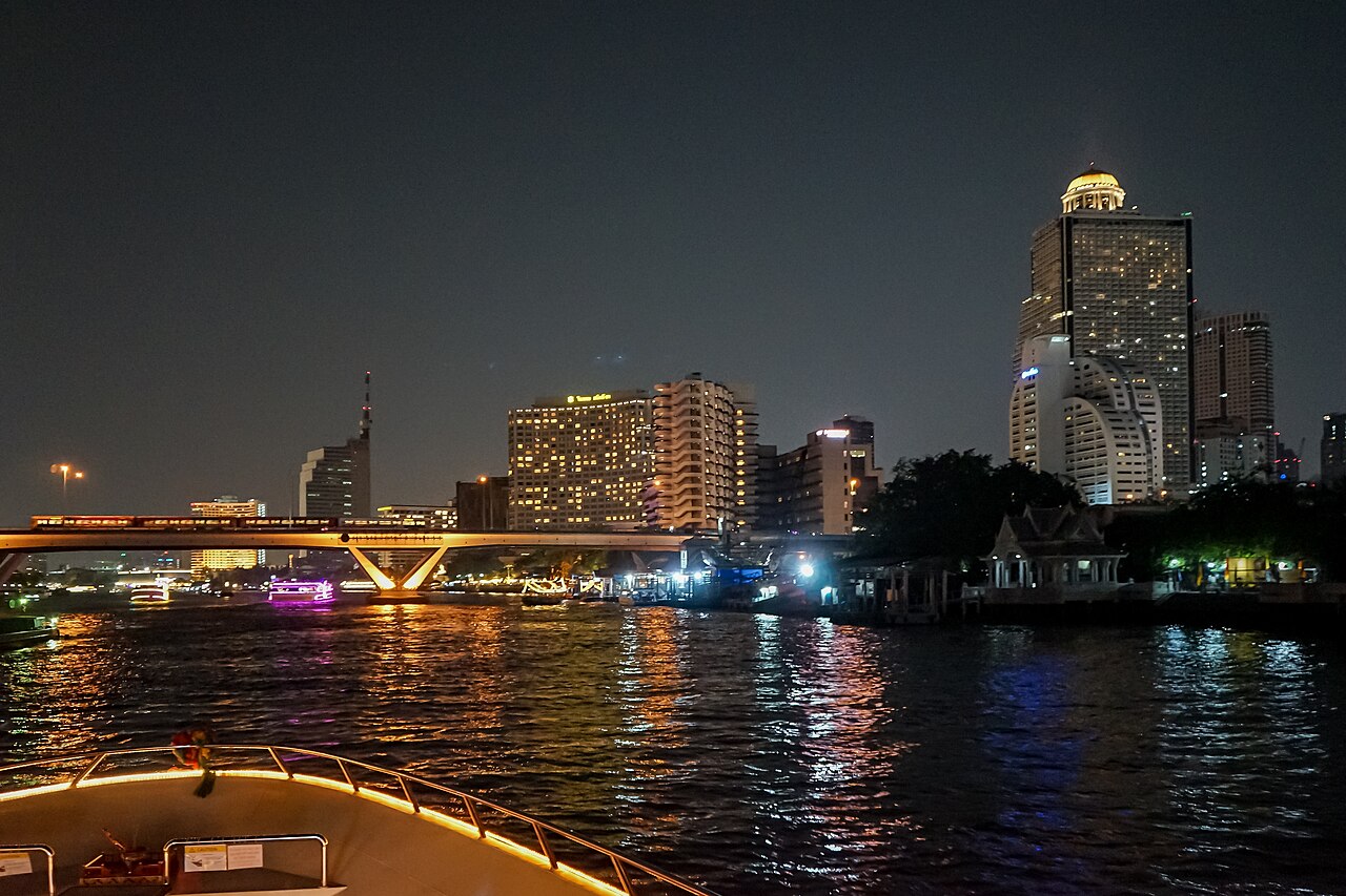 Bangkok by night (50713508483)