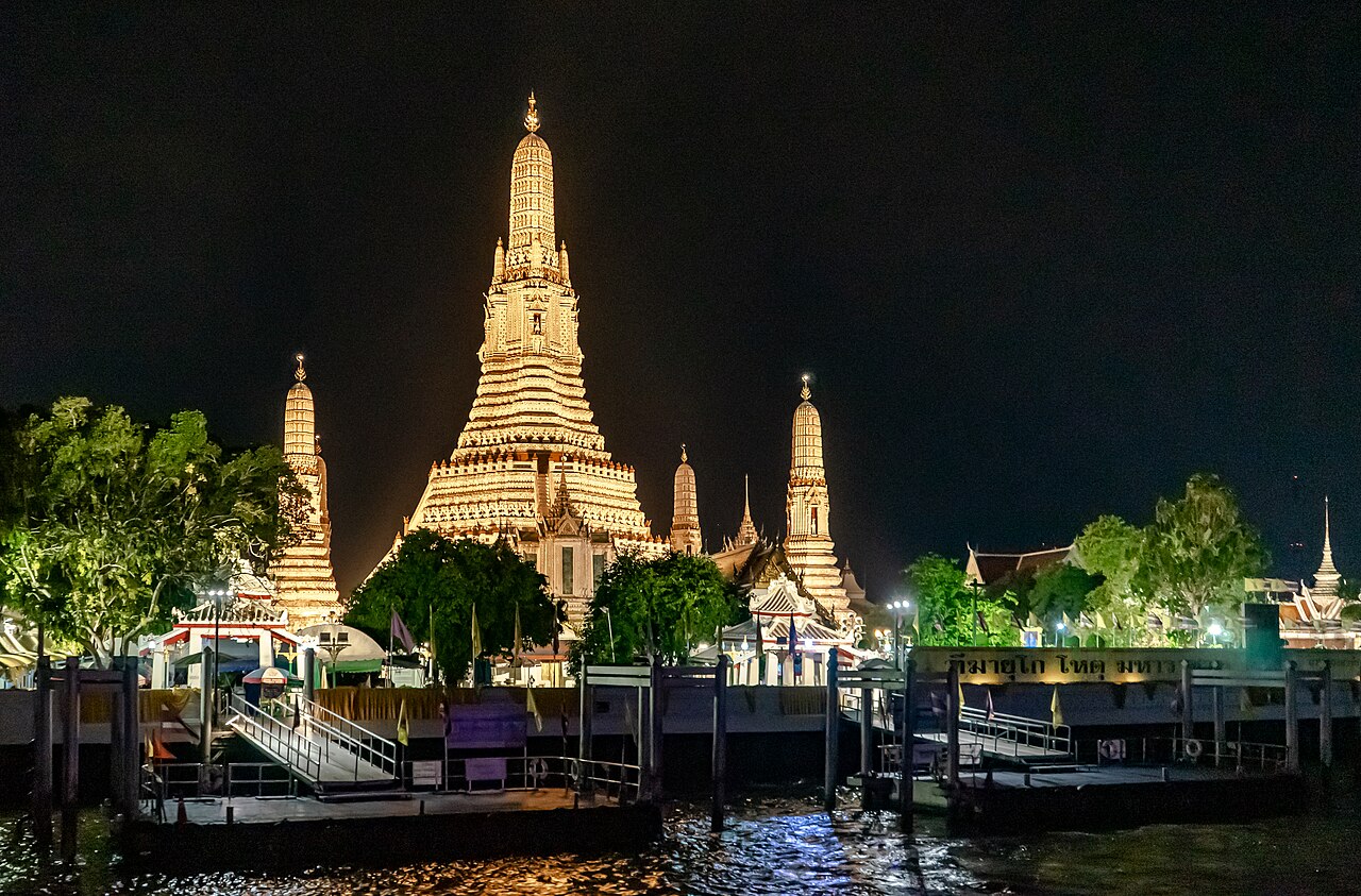 Bangkok by night (50714322127)