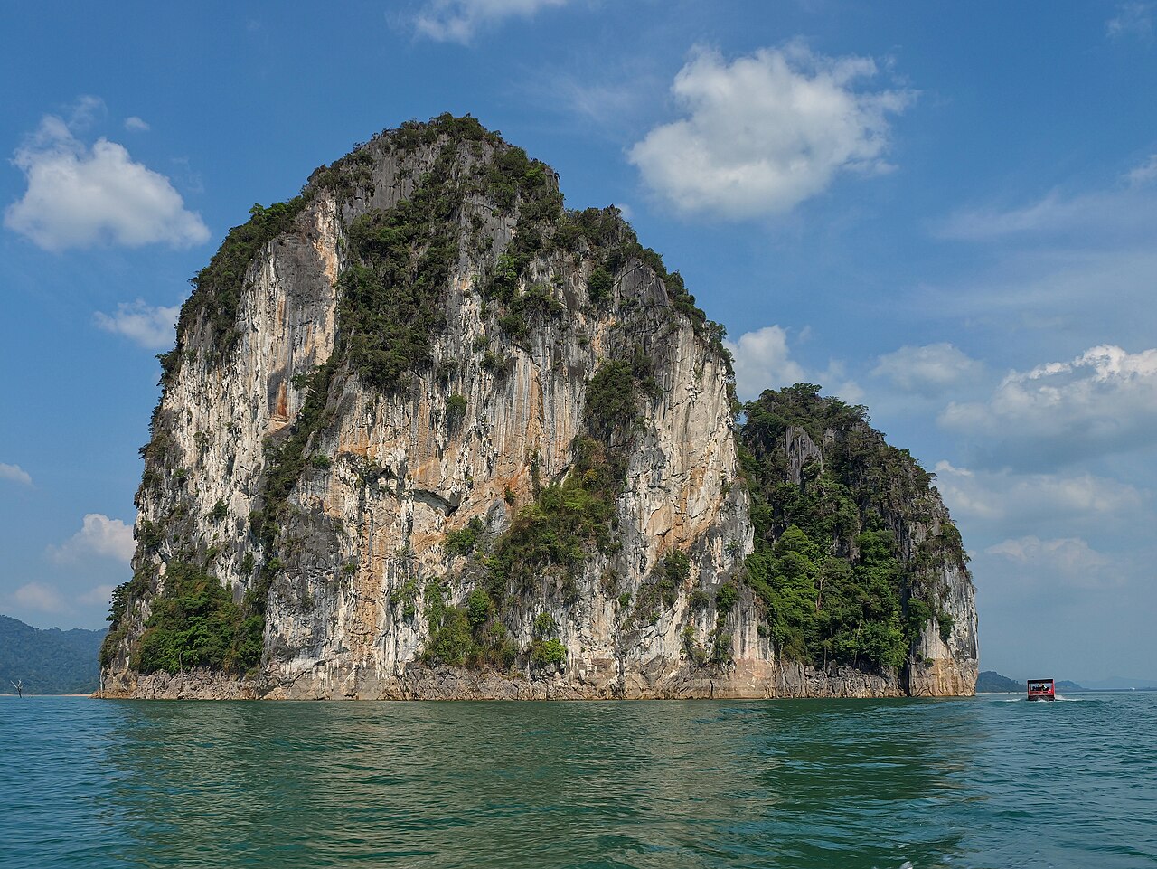 Unnamed island, Cheow Lan Lake