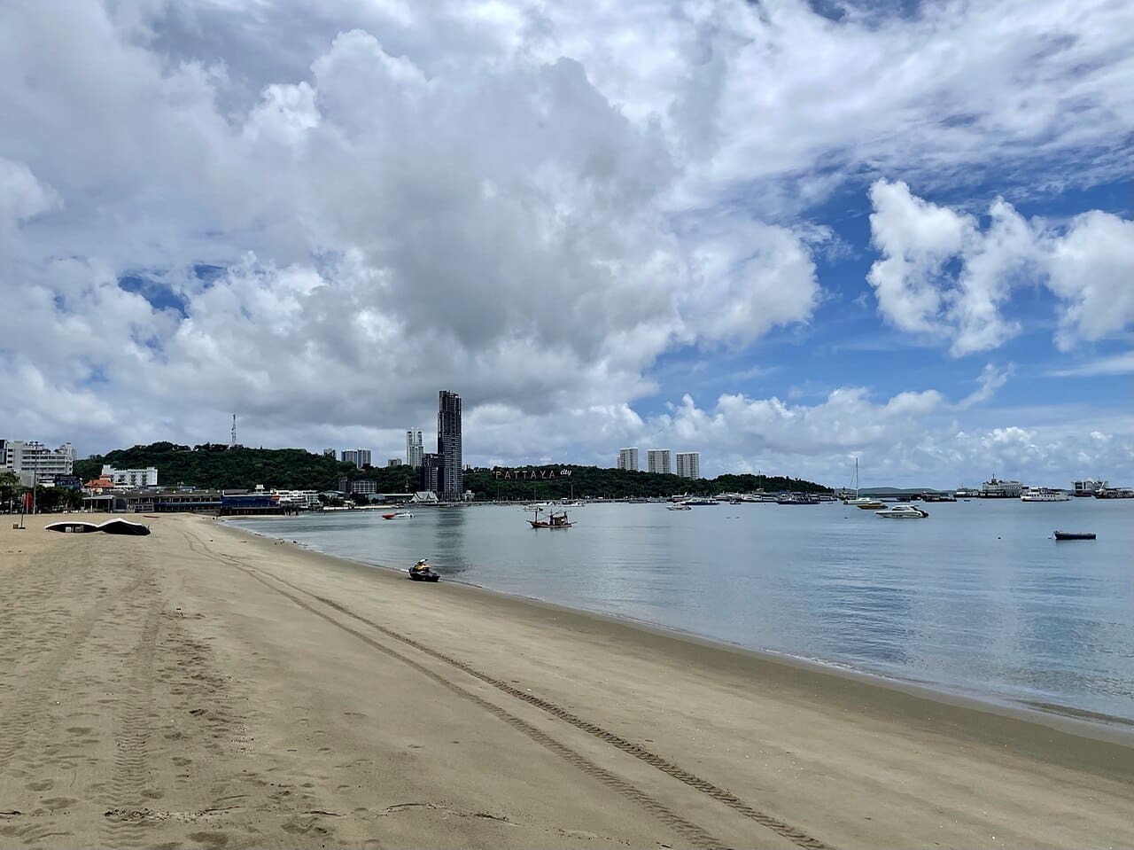 Pattaya beach 02