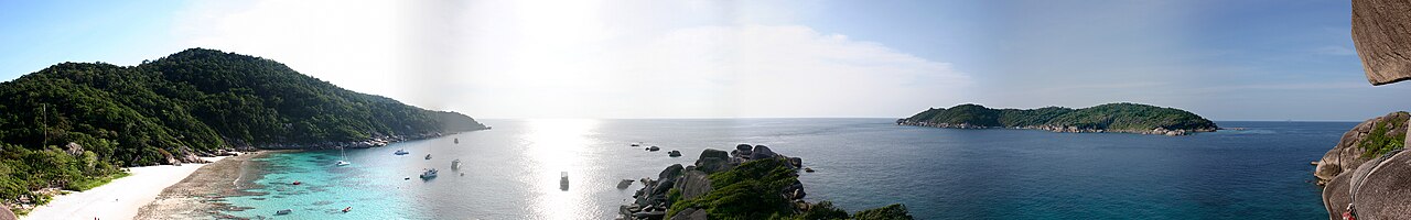Similan-islands panorama20060318 restitched