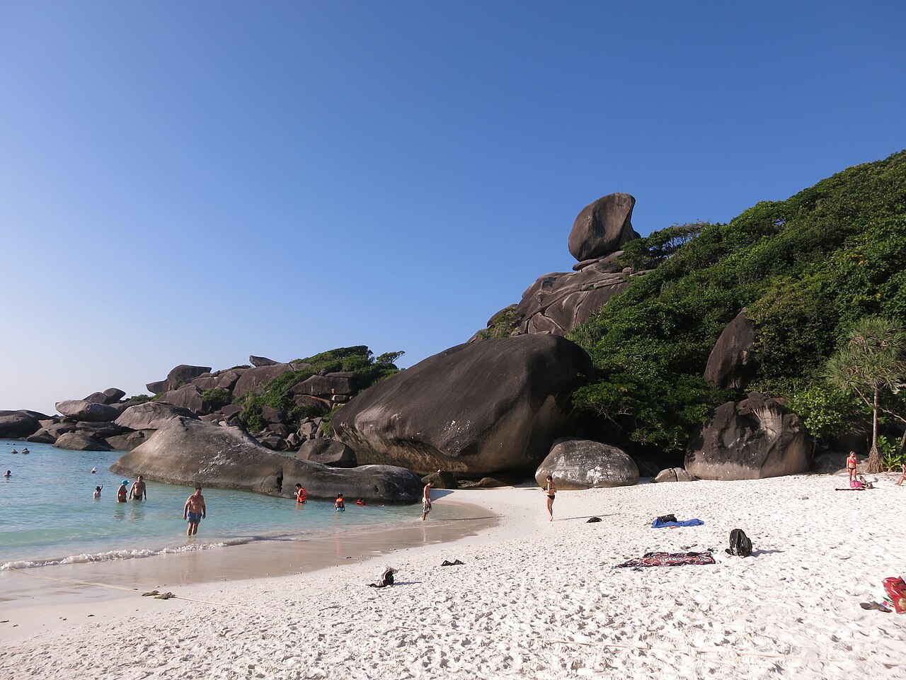 Similan island beach 2 (15862531200)
