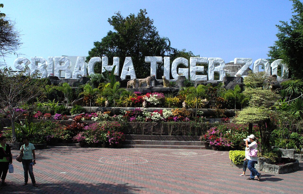 Sri Ratcha Tiger Zoo a great place to visit in Thailand (3191472875)